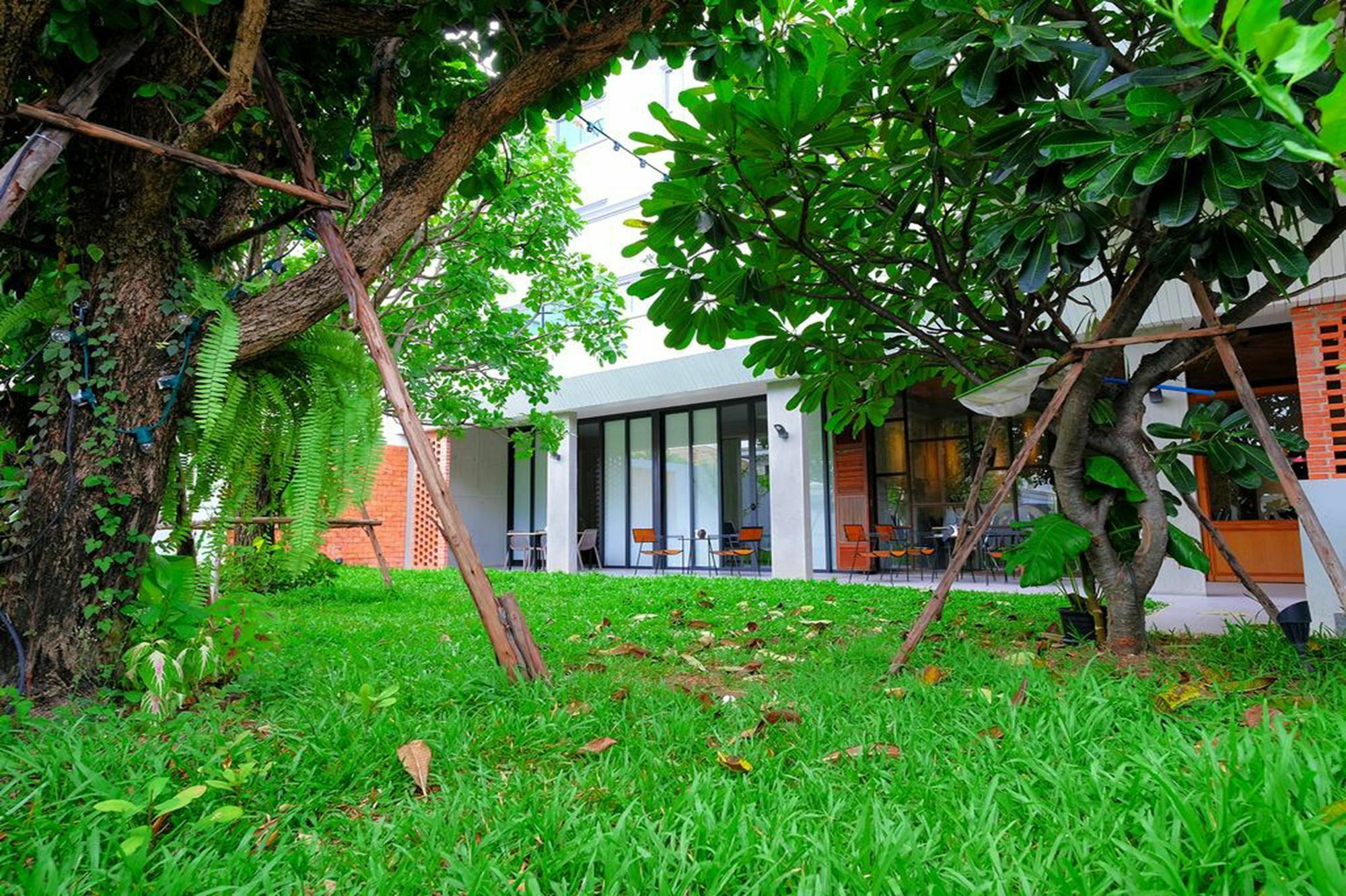 Hotel The Rich 3*